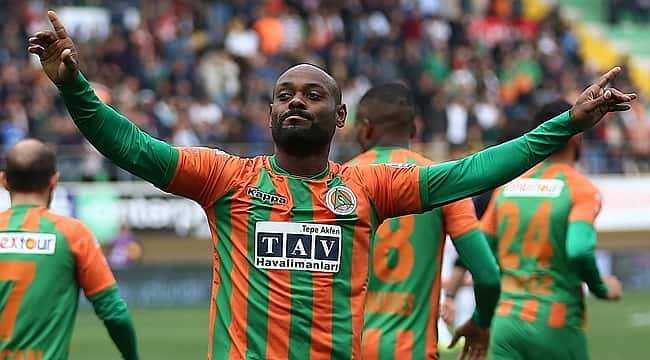 Alanya'da Vagner Love'a rakip geldi