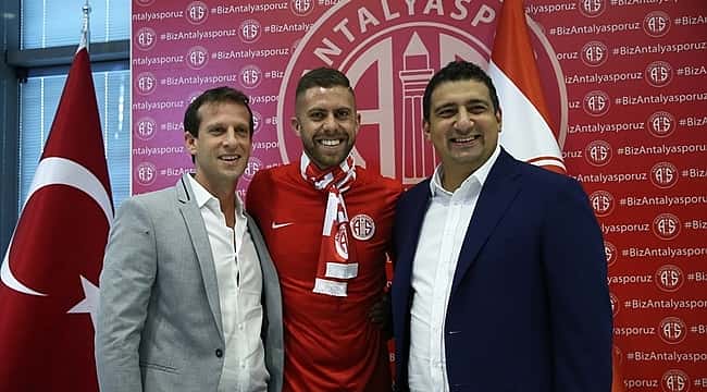 Ve Menez Antalyaspor'a imza attı