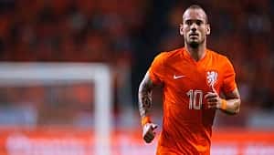 Wesley Sneijder Hollanda rekorunu egale etti