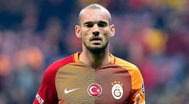 Başakşehir Sneijder'e talip oldu
