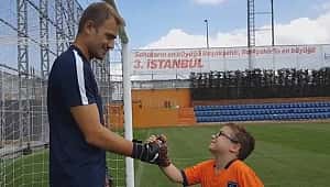 Başakşehir, Mert Günok'u böyle açıkladı!
