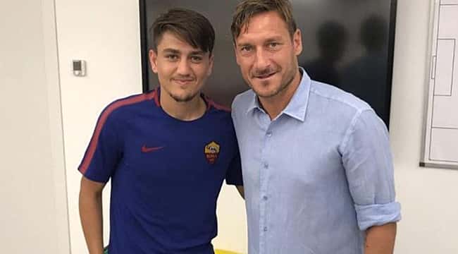 Cengiz efsane kaptan Totti ile buluştu