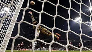 Donnarumma'dan sürpriz dönüş