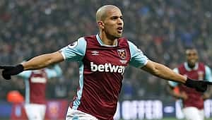 Feghouli West Ham kampından ayrıldı