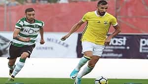 Fenerbahçe bir yarı iyi bir yarı kötü