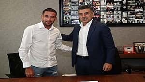 Fenerbahçe, Mauricio Isla'yı resmen duyurdu