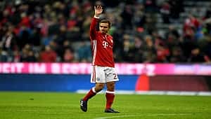 Philipp Lahm Almanya'da yılın futbolcusu seçildi