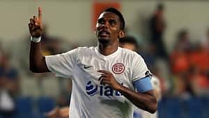 Samuel Eto'o kimdir?