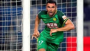 Trabzonspor Burak Yılmaz'a imzayı attırıyor