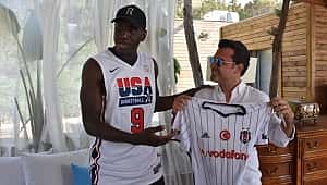 Demba Ba Fenerbahçe'ye hiç şans vermedi