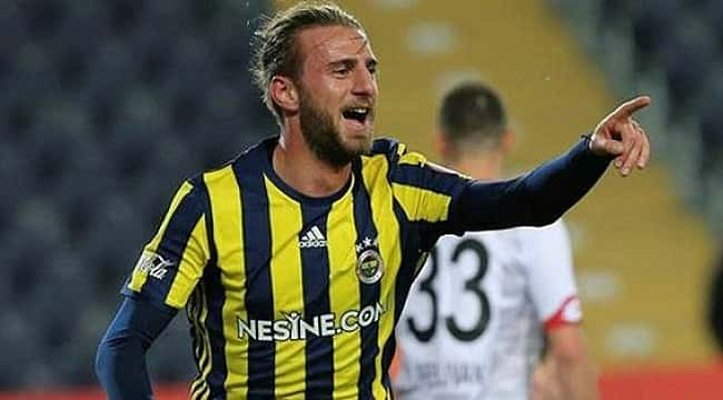 Fener'de Yiğithan Güveli yuvadan uçuyor