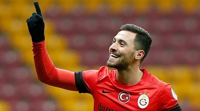 Galatasaray Benfica anlaşmazlığı sürüyor!