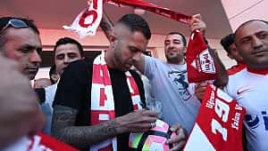 Galatasaray maçı öncesi Antalya'da Menez sevinci