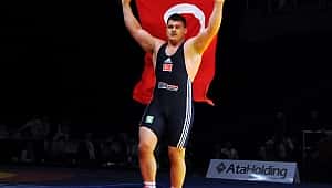 Rıza Kayaalp altın madalya kazandı