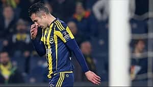 Robin van Persie omuzundan sakatlandı