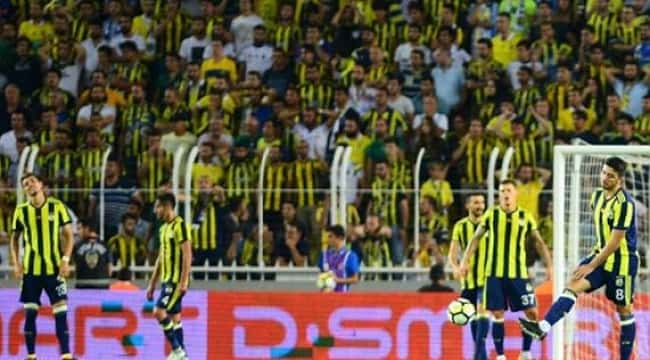 Van Persie ve Ozan'a büyük tepki