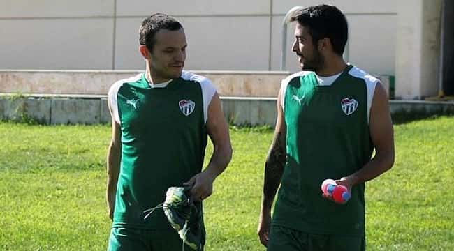 Bursaspor'da iki önemli isim antrenmana çıkmadı