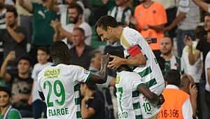 Bursaspor yoluna kayıpsız devam ediyor