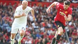 İzlandalı oyuncu futbolu bıraktı