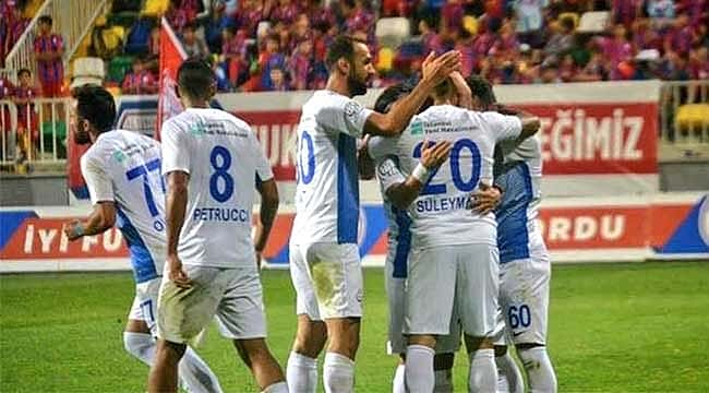 İzmir'deki düelloda Rizespor güldü