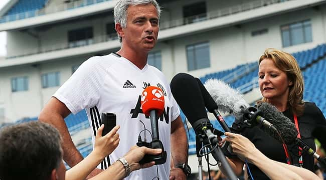 Jose Mourinho'dan sert eleştiri