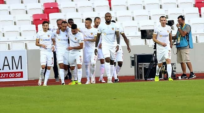 Kayserispor Sivas'tan mutlu dönüyor