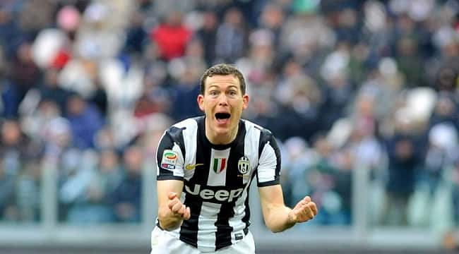 Lichtsteiner'de para engeli