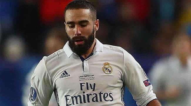 Real Madrid, Carvajal'ı uzattı