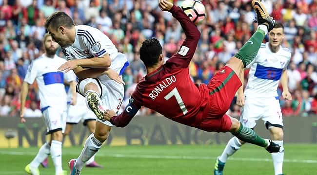 Ronaldo şov yaptı, Portekiz farklı kazandı