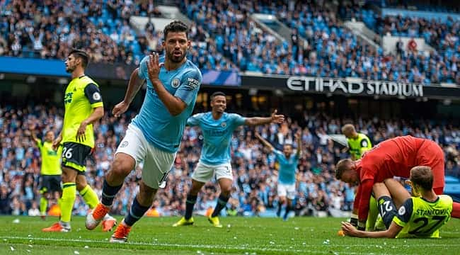 Agüero coştu, City şahlandı: 6-1