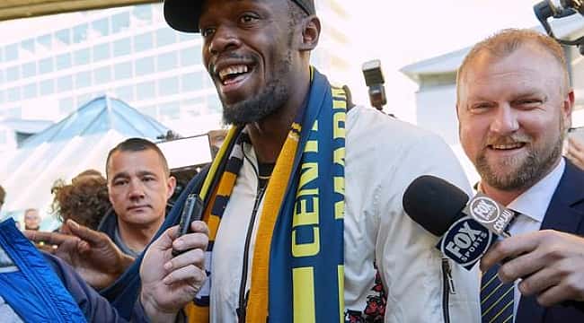 Avustralya'ya futbolcu olarak transfer olan Usain Bolt'a müthiş karşılama