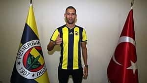 Fenenerbahçe'den Slimani için imza töreni