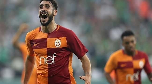 Galatasaray'dan ayrıldı, Fenerbahçe'ye imza attı