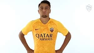 Roma yeni formasını Cengiz Ünder ile tanıttı