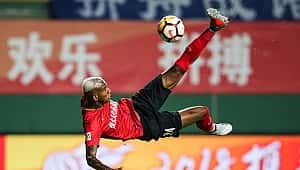 Talisca şov sürüyor