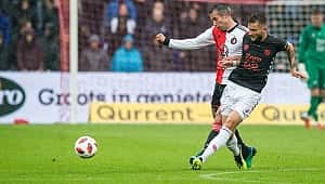 87'de Van Persie attı, Advocaat yıkıldı