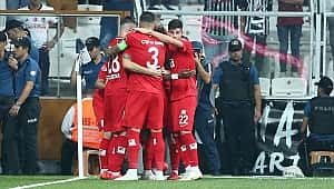 Antalya'da inanılmaz maç.. 90+6'da geri dönüş..