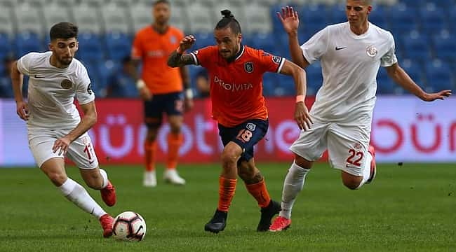 Başakşehir fırtınası sürüyor: 4-0