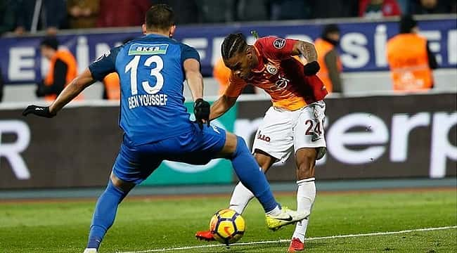 Galatasaray lider Kasımpaşa karşısında. Onbirler