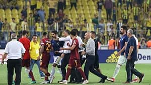Kadıköy'de maç sonu olay var! Volkan Demirel ve Alper Potuk...