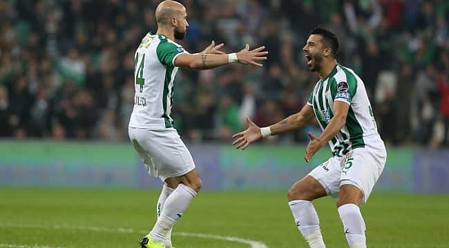 Bursaspor 3 puanı iki golle aldı