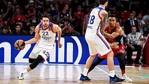 Anadolu Efes farklı başladı: 90-71