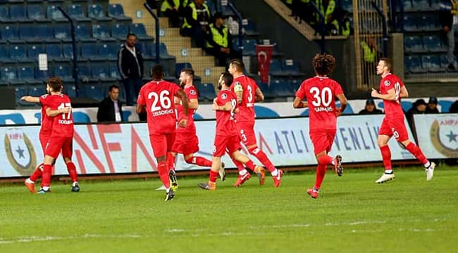 Antalyaspor Hakan Özmert'le 3 puanı aldı