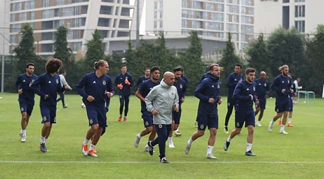 Fenerbahçe'de Sivasspor maçının hazırlıkları sürüyor