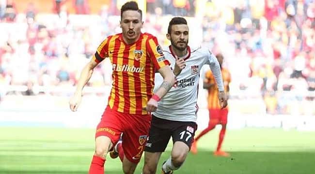 Kayserispor Sivasspor'u iki golle geçti