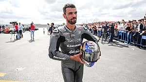 Kenan Sofuoğlu kaskını Yeşilay'a bağışladı