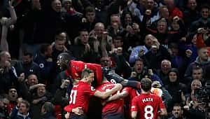 Manchester United Mourinho'yu ipten aldı