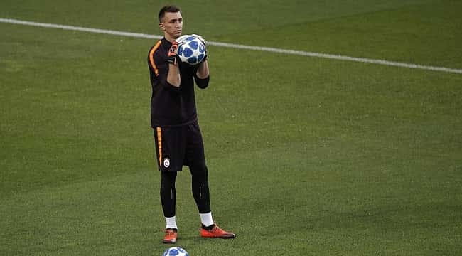 Muslera yeni bir rekorun eşiğinde