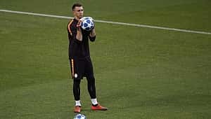 Muslera yeni bir rekorun eşiğinde