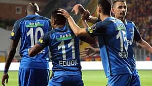 Mustafa Denizli'ye hoşgeldin galibiyeti